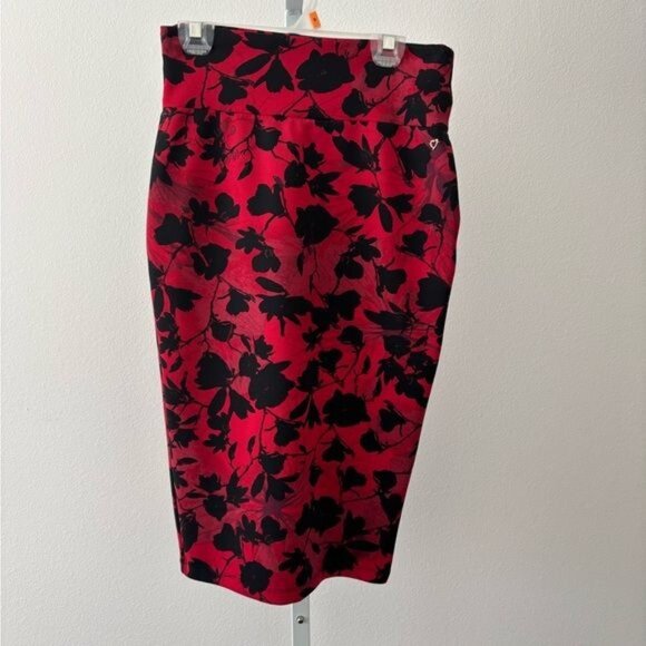 Thalia Sodi Skirt Extra Small Red Floral Stretch Whimsigoth Dark Academia Gothic - Picture 1 of 12